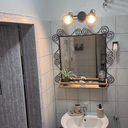 Apartment Brick & Coffee - Private Double - Shared - Center