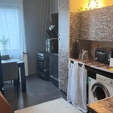 Brick & Coffee - Private Double - Shared - Center Apartment